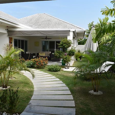 Villa Linda Hua Hin Bagian luar foto